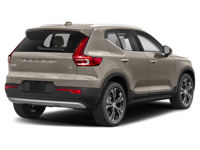 2022 Volvo XC40 T5 Momentum