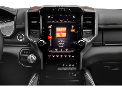 2020 RAM 1500 Laramie Crew Cab 4x2 5'7' Box