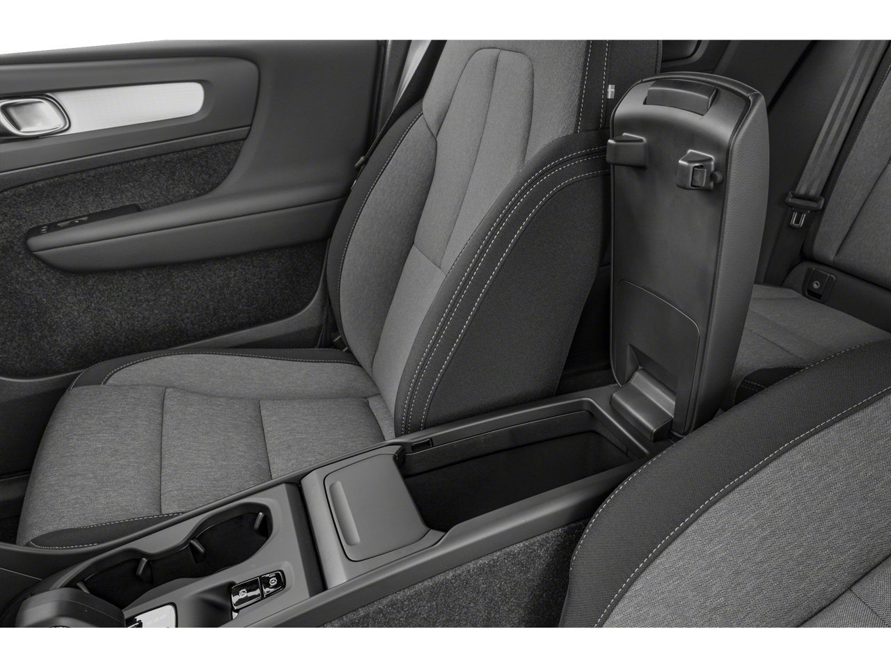 2025 Volvo XC40 B5 Core Bright Theme