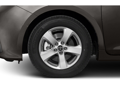 2018 Toyota Sienna XLE 8 Passenger