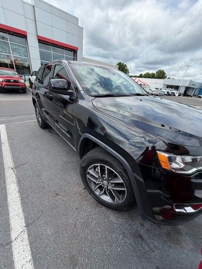 2018 Jeep Grand Cherokee Laredo E 4x2