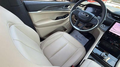 2025 Jeep Grand Cherokee Limited 4x2