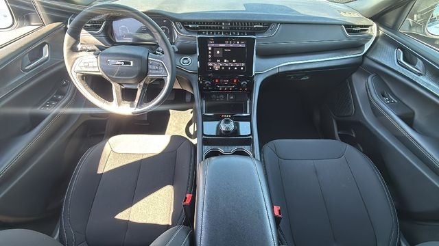 2025 Jeep Grand Cherokee L Laredo X 4x2