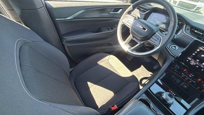 2025 Jeep Grand Cherokee L Laredo X 4x2