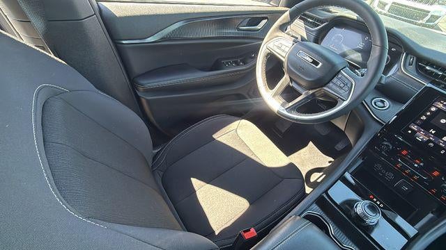 2025 Jeep Grand Cherokee L Laredo X 4x2