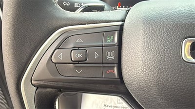 2025 Jeep Grand Cherokee L Laredo 4x2