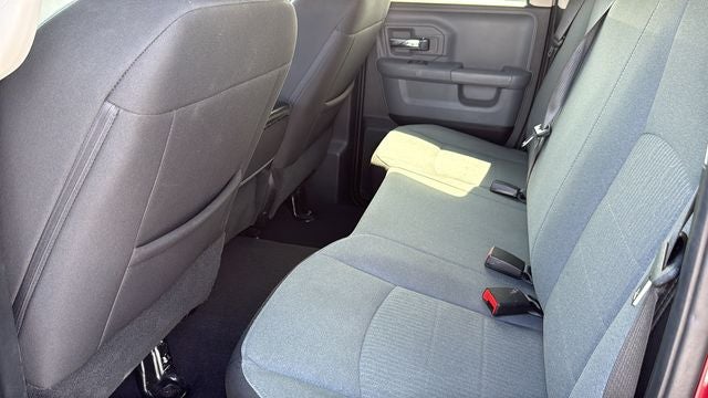 2024 RAM 1500 Classic SLT Quad Cab 4x2 6'4' Box
