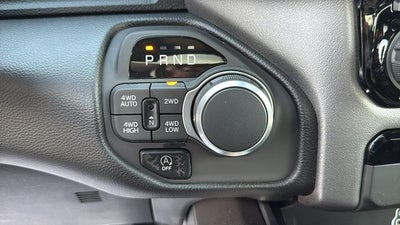 2025 RAM 1500 Big Horn Crew Cab 4x4 5'7' Box