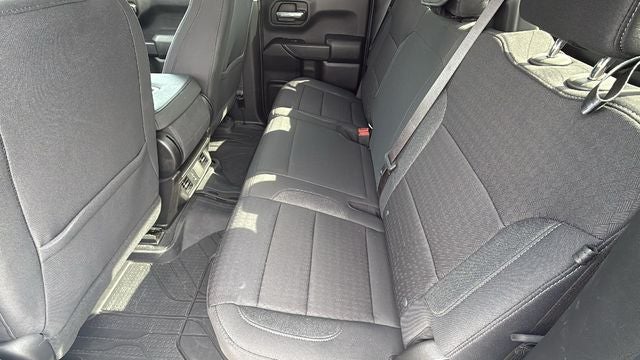 2024 Chevrolet Silverado 1500 4WD Double Cab Standard Bed Custom