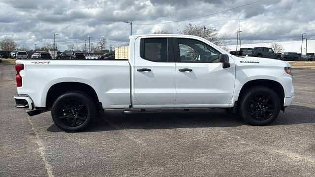 2024 Chevrolet Silverado 1500 4WD Double Cab Standard Bed Custom