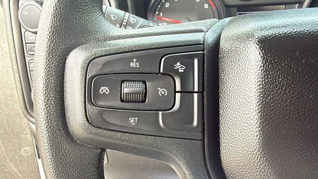 2024 Chevrolet Silverado 1500 4WD Double Cab Standard Bed Custom