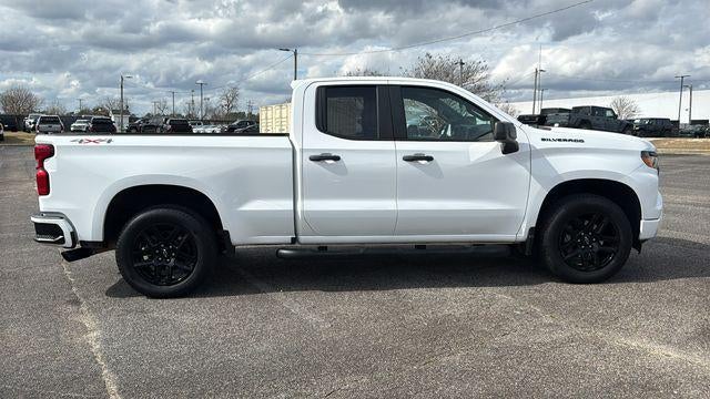 2024 Chevrolet Silverado 1500 4WD Double Cab Standard Bed Custom