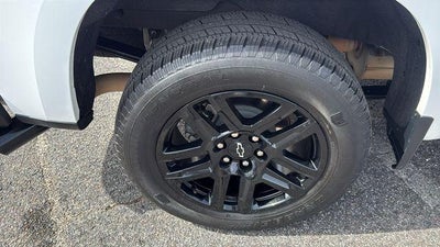 2024 Chevrolet Silverado 1500 4WD Double Cab Standard Bed Custom