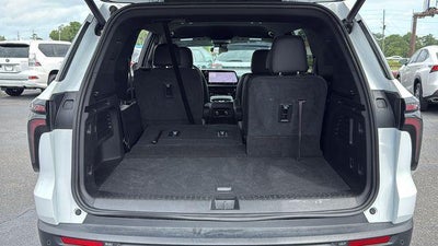 2025 Chevrolet Traverse FWD LT