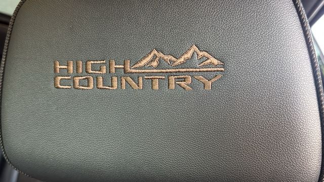 2025 Chevrolet Suburban 4WD High Country