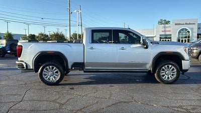 2023 GMC Sierra 2500HD 4WD Crew Cab Standard Bed Denali