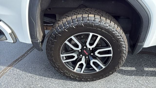 2023 GMC Sierra 1500 4WD Crew Cab Short Box AT4