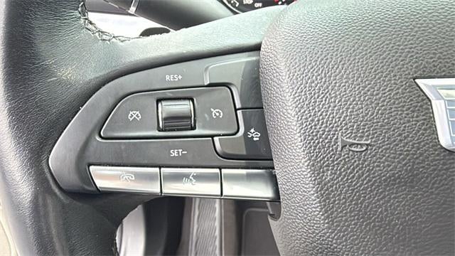 2022 Cadillac XT4 FWD Luxury