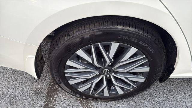 2024 Nissan Altima SV FWD