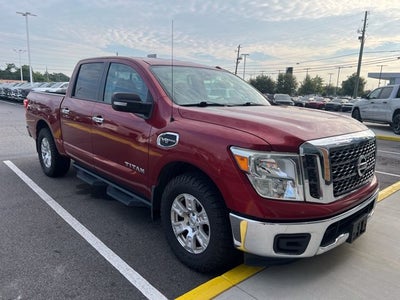 2017 Nissan TITAN SV