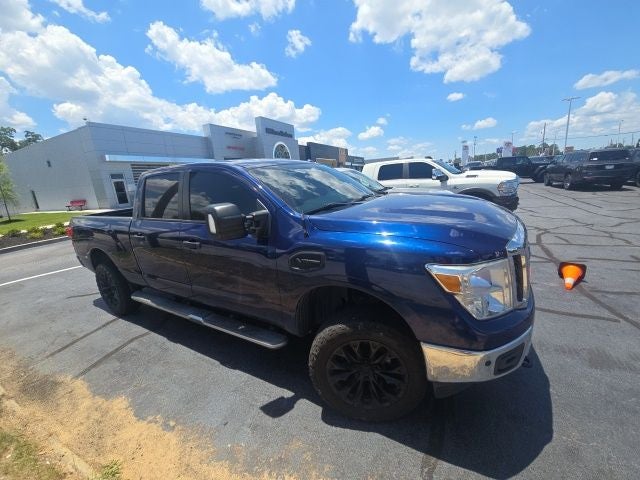 2018 Nissan TITAN XD SV Gas