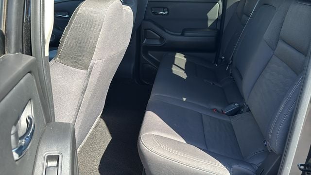 2023 Nissan Frontier Crew Cab SV 4x2