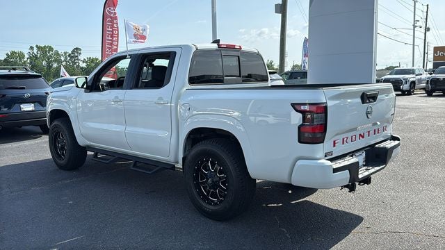 2022 Nissan Frontier Crew Cab SV 4x2