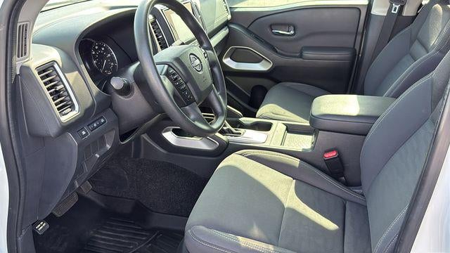 2022 Nissan Frontier Crew Cab SV 4x2