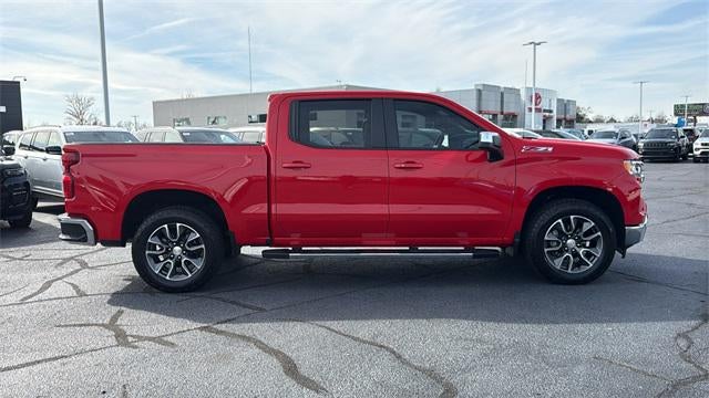 2024 Chevrolet Silverado 1500 4WD Crew Cab Short Bed LT