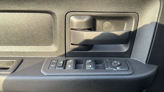 2025 RAM 2500 Tradesman Crew Cab 4x4 6'4' Box