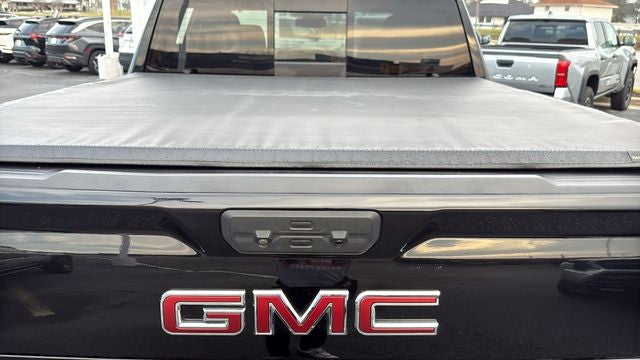 2023 GMC Sierra 1500 4WD Crew Cab Short Box AT4