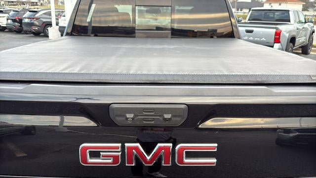2023 GMC Sierra 1500 4WD Crew Cab Short Box AT4
