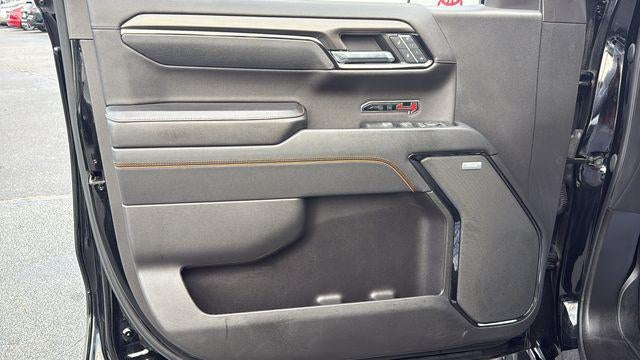 2023 GMC Sierra 1500 4WD Crew Cab Short Box AT4