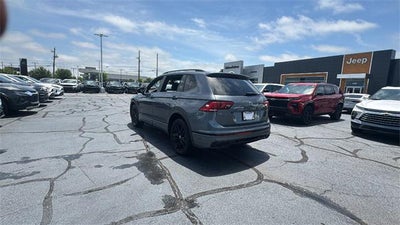 2022 Volkswagen Tiguan 2.0T SE R-Line Black