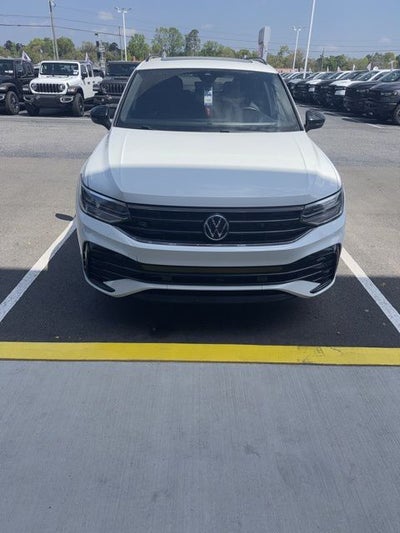 2022 Volkswagen Tiguan 2.0T SE R-Line Black