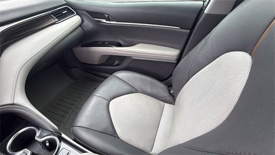 2020 Toyota Camry XLE Hybrid