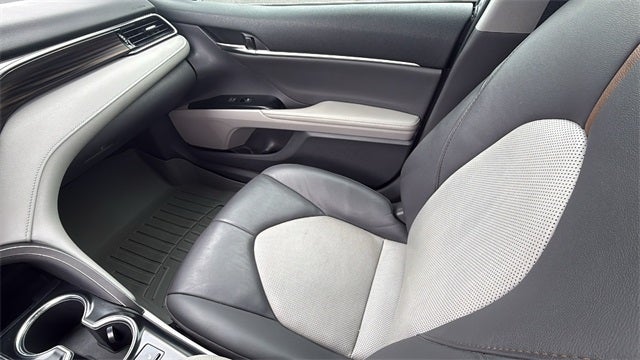 2020 Toyota Camry XLE Hybrid