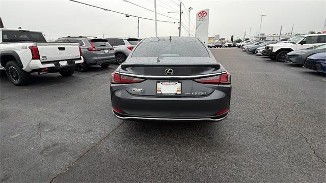 2022 Lexus ES ES 250