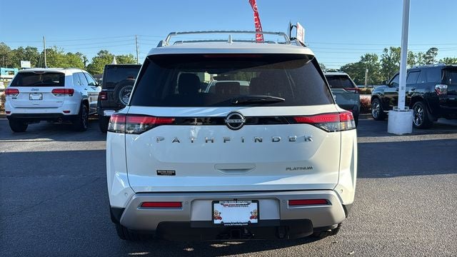 2024 Nissan Pathfinder Platinum FWD