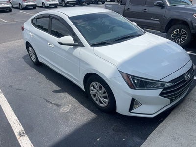 2020 Hyundai Elantra SE