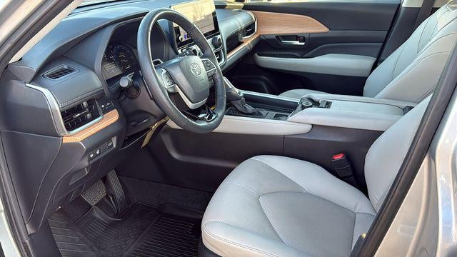 2024 Toyota Grand Highlander Platinum