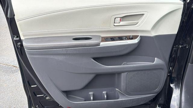 2022 Toyota Sienna LE