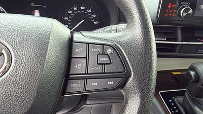 2022 Toyota Sienna LE