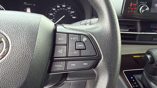 2022 Toyota Sienna LE