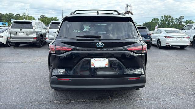 2022 Toyota Sienna LE