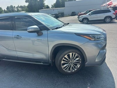 2021 Toyota Highlander Hybrid Platinum