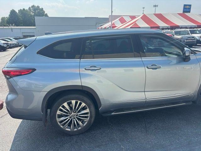 2021 Toyota Highlander Hybrid Platinum