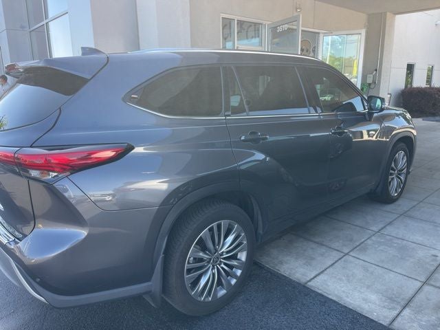 2021 Toyota Highlander Platinum