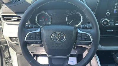 2024 Toyota Highlander LE