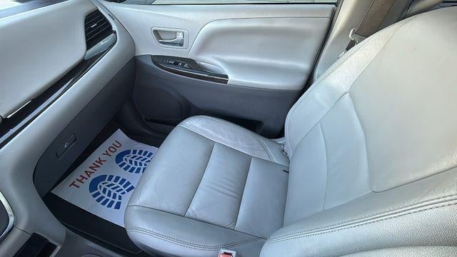 2018 Toyota Sienna XLE 8 Passenger